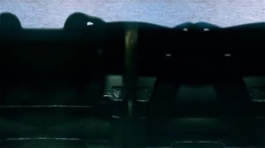 Birisi kelime closeup olmak yazarak ile ses ve merkezli kağıda eski daktilo 4 k görüntüleri üzerinde soru .