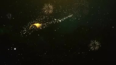 2022 metin tebrik ve dilekler Glitter parçacıklar ve maytap ışık karanlık gece gökyüzü ile renkli havai fişek 4 k arka plan Made kartı.