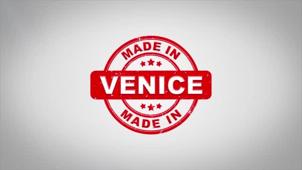 Gjort i Venedig undertecknat stämpling trä stämpel textanimering. — Stockvideo