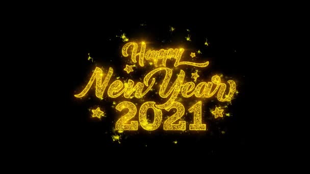 2021 gott nytt år typografi skriven med gyllene partiklar gnistor fyrverkerier — Stockvideo