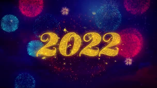 2022 Feliz ano novo cumprimentando partículas de faísca de texto em fogos de artifício coloridos — Vídeo de Stock