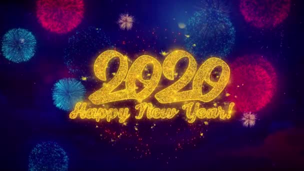 Feliz Ano Novo 2020 Texto Brilho Partículas em fogos de artifício coloridos — Vídeo de Stock