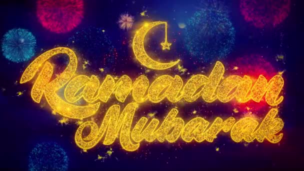 Ramadan Mubarak wens tekst over kleurrijke Ftirework explosie deeltjes. — Stockvideo