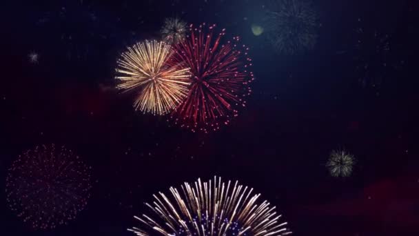 Celebração da exposição dos fogos de artifício 4K, laço colorido da explosão do laço do ano novo. — Vídeo de Stock