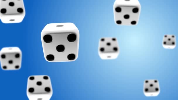 White Casino Chips strömmar på blå bakgrund. Fallande tärning Sömlös loop 3D Alpha Grön skärm. — Stockvideo