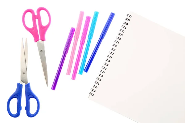 Two Scissors Five Felt Tip Pens Pink Blue Purple Colors — Stock Photo, Image