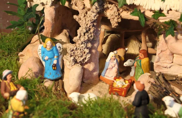 Maryja Józef Jezus Szopka Prowansalskiej Boże Narodzenie Szopka Figury — Zdjęcie stockowe