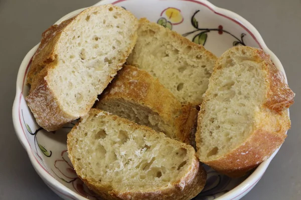 Fatias de baguete francesa de pão — Fotografia de Stock