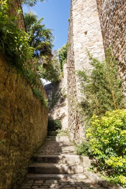 Dinan 'daki eski merdiven.