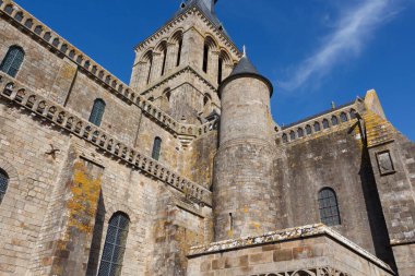 Mont Saint-Michel Manastırı 'nın dışında.