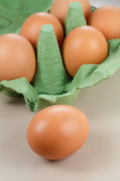 Sześć Jaj Opakowanie Zielonym Jajkiem — Zdjęcie stockowe