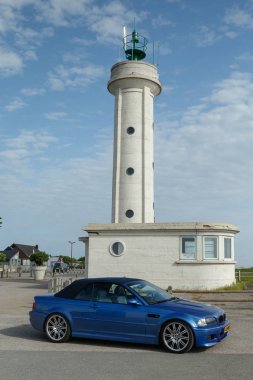 Fransa - 27 Mayıs 2018: Bmw e46 M3 Cabrio Cayeux sur Mer bir deniz feneri yakınlarında
