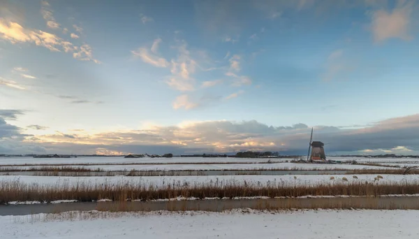 Winterlandschap Van Holland Met Oude Molen — Stockfoto