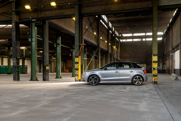 Países Bajos Mayo 2017 Audi Sportback Linstanding Old Factory Hall —  Fotos de Stock