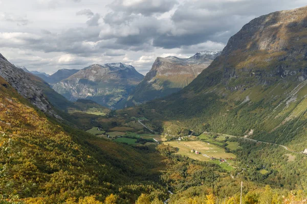 Visa Från Den Skywalk Dalsnibba Geiranger Norge 1500Meters Över Havet — Stockfoto