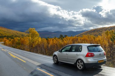 Norveç Trollstigen Golf GTI Trollstigen yol sürücü hazır 18 Eylül 2018,