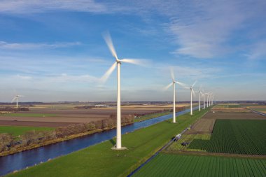 Bir Hollandalı polder rüzgar türbini türbin