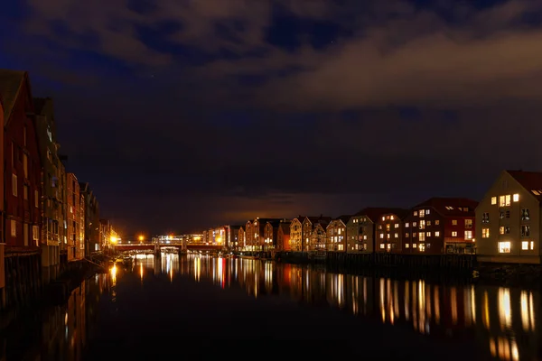 Trondheim Houten Huizen Bij Nacht — Stockfoto