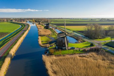 Rustenburg Kuzey Hollanda, eski tipik Hollanda yel değirmenleri 