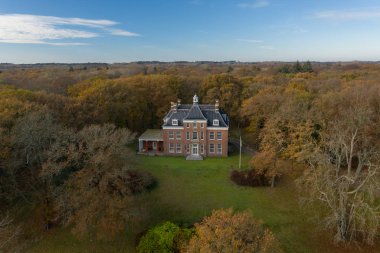 Eski arazi ev Heiloo Hollanda, Nijenburg