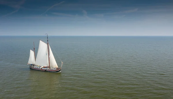 Veleiro Ijsselmeer Países Baixos — Fotografia de Stock