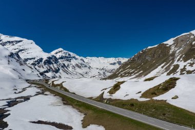 Grossglockner dağları ve yol inanılmaz görünümü