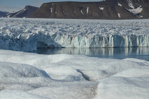 Glaciär Bergen Vinterhalvåret — Stockfoto