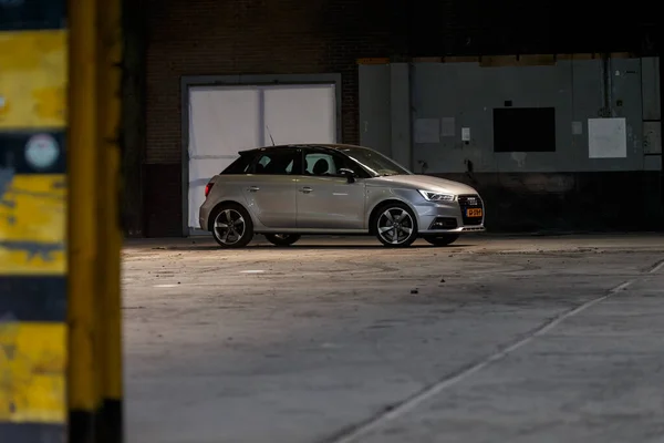 Países Bajos Mayo 2017 Audi Sportback Linstanding Old Factory Hall —  Fotos de Stock