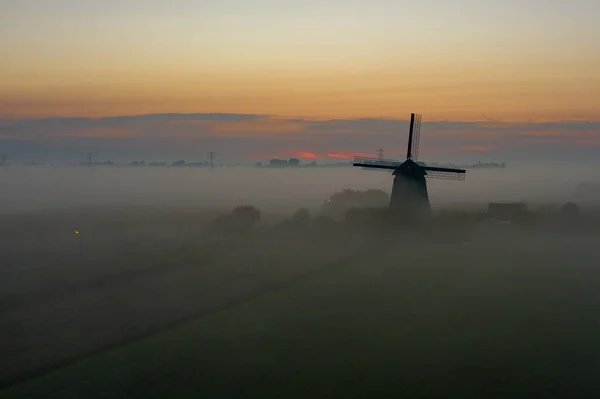 Stare Typowe Holenderskie Wiatraki Widok Panoramiczny — Zdjęcie stockowe