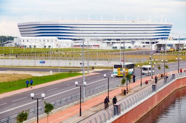 KALININGRAD, RUSSIA - 13 Haziran 2018: Rusya 'da oynanan 2018 FIFA Dünya Kupası karşılaşmaları için modern Kaliningrad futbol stadyumunun (ayrıca Arena Baltika olarak da bilinir) görünümü.