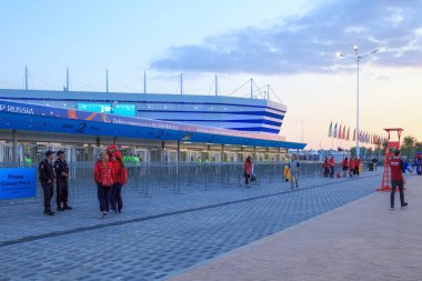 KALININGRAD, RUSSIA - 16 Haziran 2018: Rusya 'da oynanan 2018 FIFA Dünya Kupası karşılaşmaları için modern Kaliningrad futbol stadyumunun (ayrıca Arena Baltika olarak da bilinir) görünümü.