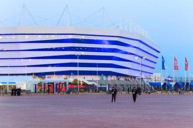 KALININGRAD, RUSSIA - 16 Haziran 2018: Rusya 'da oynanan 2018 FIFA Dünya Kupası karşılaşmaları için modern Kaliningrad futbol stadyumunun (Arena Baltika olarak da bilinir) akşam manzarası.