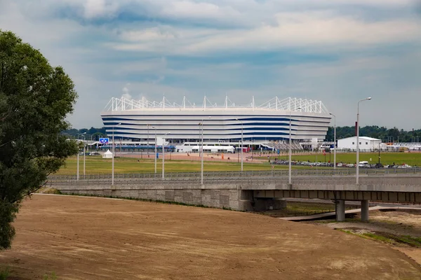 KALININGRAD, RUSSIA - 13 Haziran 2018: Rusya 'da oynanan 2018 FIFA Dünya Kupası karşılaşmaları için modern Kaliningrad futbol stadyumunun (ayrıca Arena Baltika olarak da bilinir) görünümü.