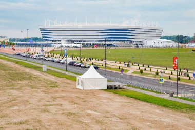 KALININGRAD, RUSSIA - 13 Haziran 2018: Rusya 'da oynanan 2018 FIFA Dünya Kupası karşılaşmaları için modern Kaliningrad futbol stadyumunun (ayrıca Arena Baltika olarak da bilinir) görünümü.