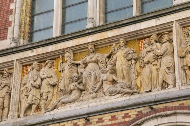 Rijksmuseum Hollanda Ulusal Müzesi Sanat ve Tarih Amsterdam'da dış unsurları. Geçerli ana bina 1885 yılında tasarlandı.