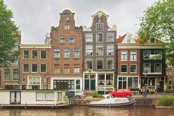 Edifícios Antigos Perto Dos Canais Água Parte Histórica Amsterdã Holanda — Fotografia de Stock