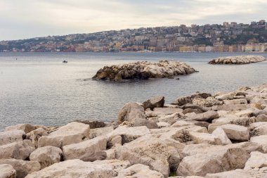 Şehir merkezinde Napoli Körfezi set of görünümü. Napoli Campania ve üçüncü en büyük yerleşim yeri bölgesel başkenti olduğunu. İtalya.