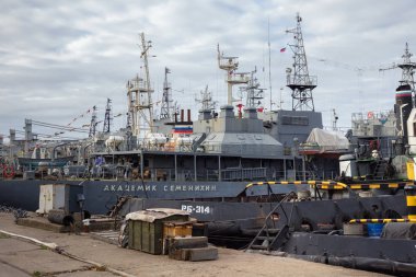 Baltiysk, Rusya - 04 Kasım 2018: Fiziksel alanları kontrol gemisi 