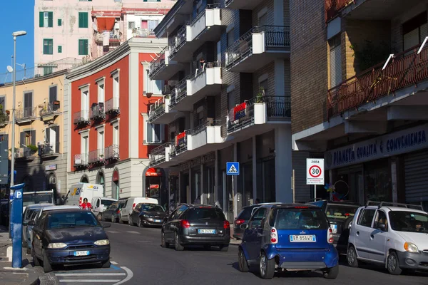 Pozzuoli Itália Novembro 2015 Vista Uma Das Ruas Centrais Cidade — Fotografia de Stock