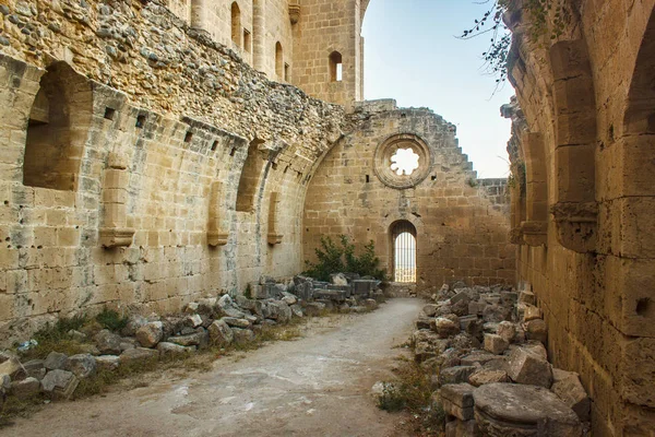 北キプロスの提供しています修道院の遺跡. — ストック写真