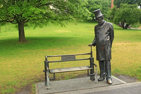 Skulptur von Sir William Heerlein Lindley im Stadtpark. er war britischer Bauingenieur. — Stockfoto