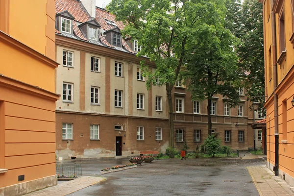 View of the historical buildings in old part of Warsaw (capital and largest city of Poland). — Stock Photo, Image