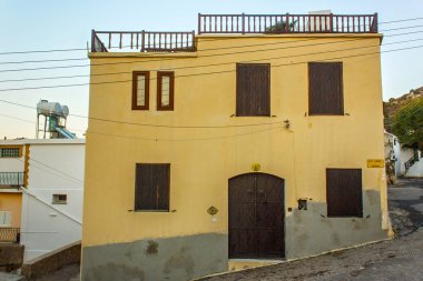 1953-56 yılında yaşayan ünlü İngiliz yazarı Lawrence Durrell, acı limon Sokağı 'ndaki ev. 