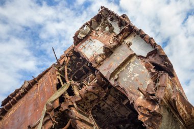 Açığa alınan deniz gemi büyük paslı parçaları