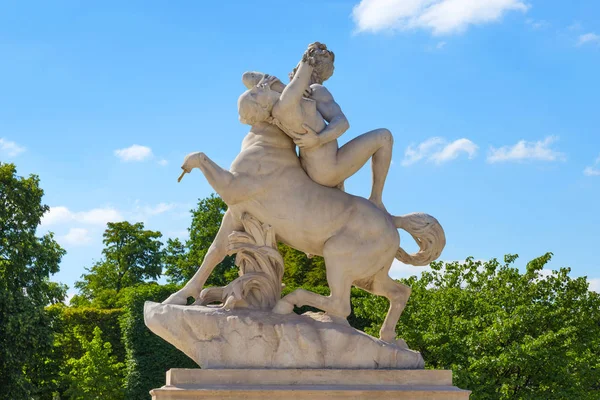 Vista da escultura de mármore Nessus e Deianira (1892 ) — Fotografia de Stock