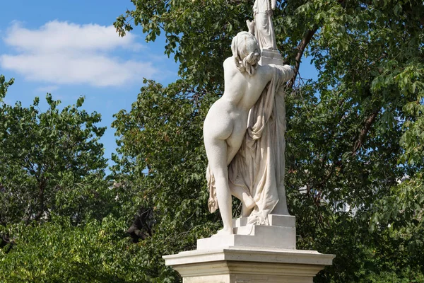 Мраморная скульптура Кассандра под защитой Палласа — стоковое фото