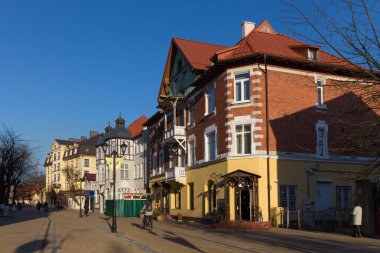 Baltık Denizi kıyısında ünlü tatil Zelenogradsk (eski Adıyla Cranz) Kurortnyy prospekt üzerinde eski tarihi Alman binası.