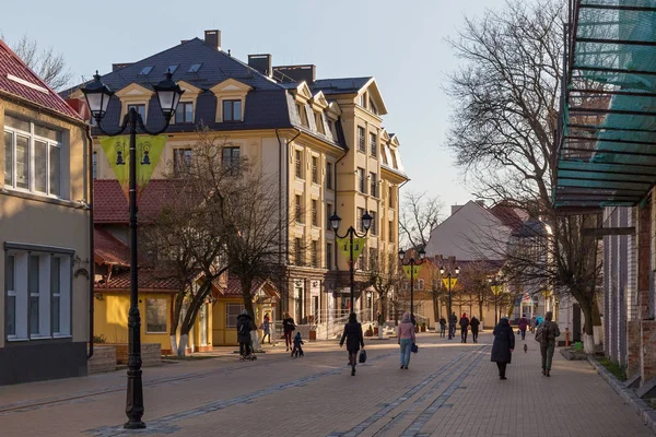 Modern byggnad i den historiska stadskärnan i Zelenogradsk (tidigare Cranz). Byggd i imitation av stadens historiska arkitektur. — Stockfoto