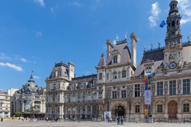 Hotel de Ville manzarası (Belediye Binası).