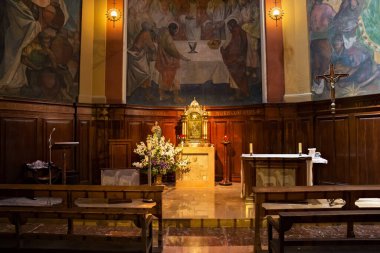 BARCELONA, İspanya - 16 Mayıs 2017: Beytüllahim Leydimizin Katolik Kilisesi (Iglesia de La Madre de Dios de Belen in Spanish).